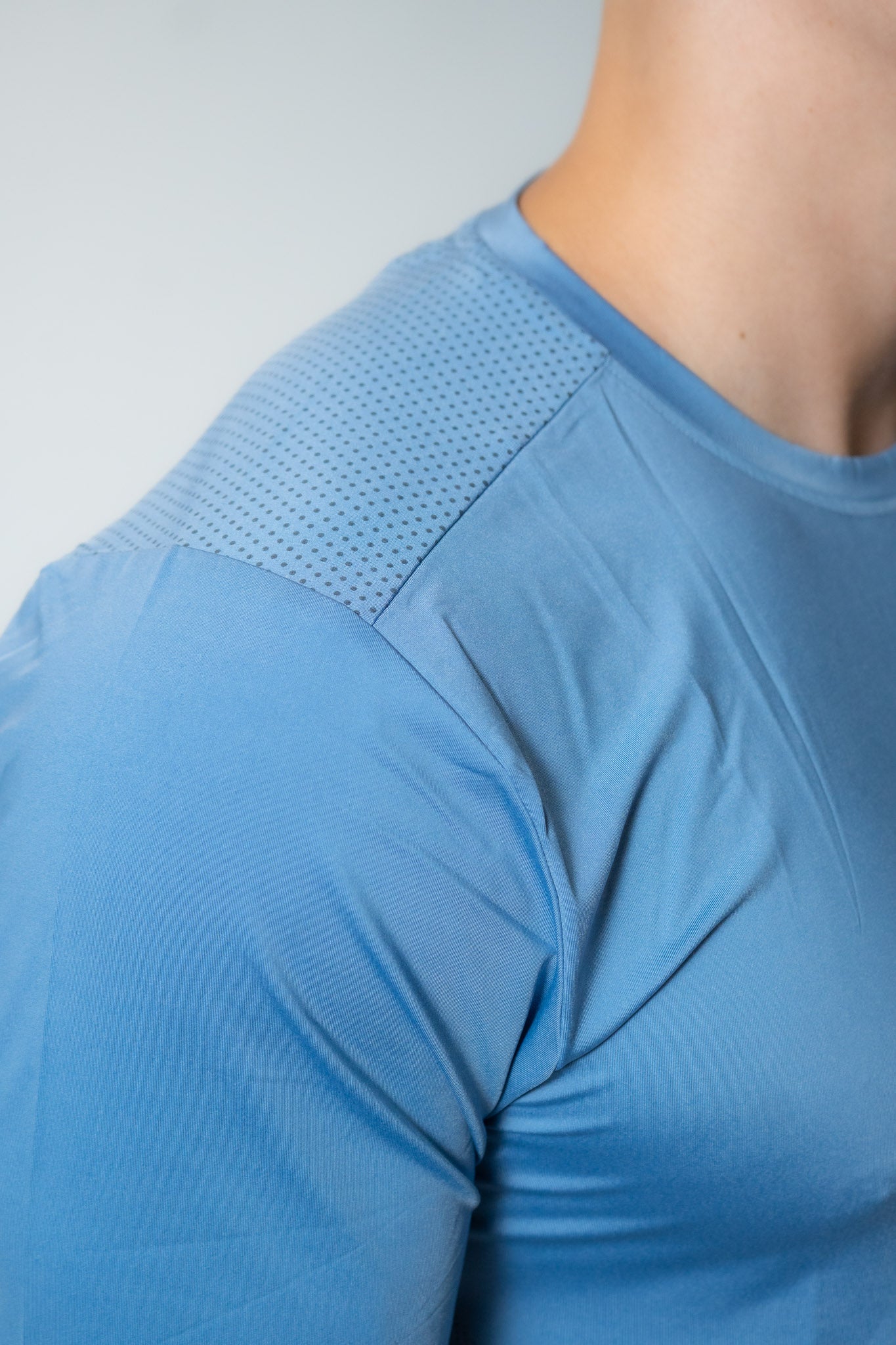 AZAD Niru T-Shirt / Slim Fit