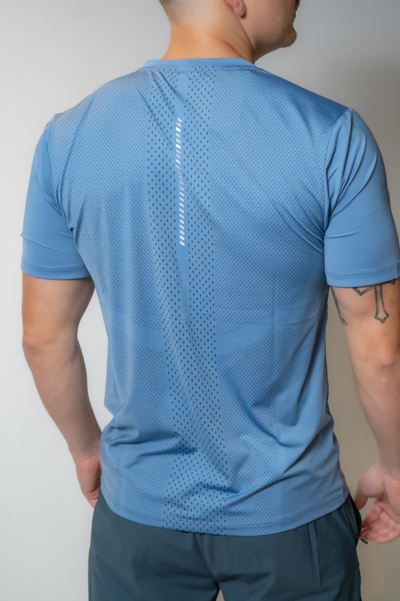 AZAD Niru T-Shirt / Slim Fit