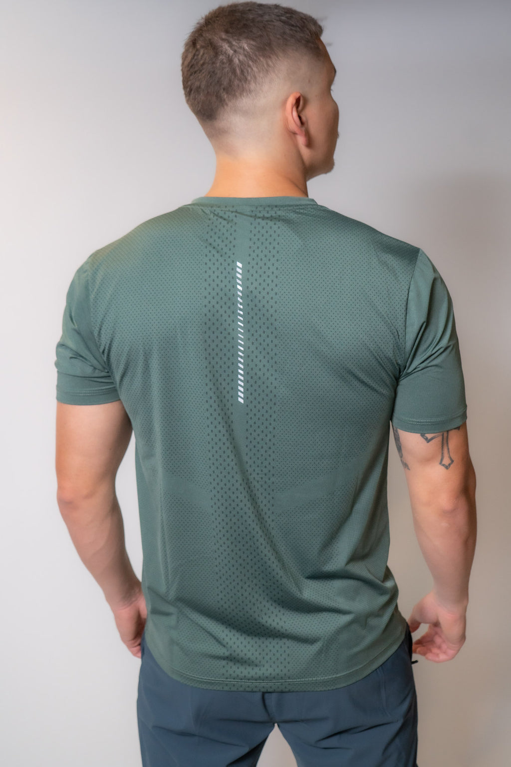 AZAD Niru T-Shirt / Slim Fit