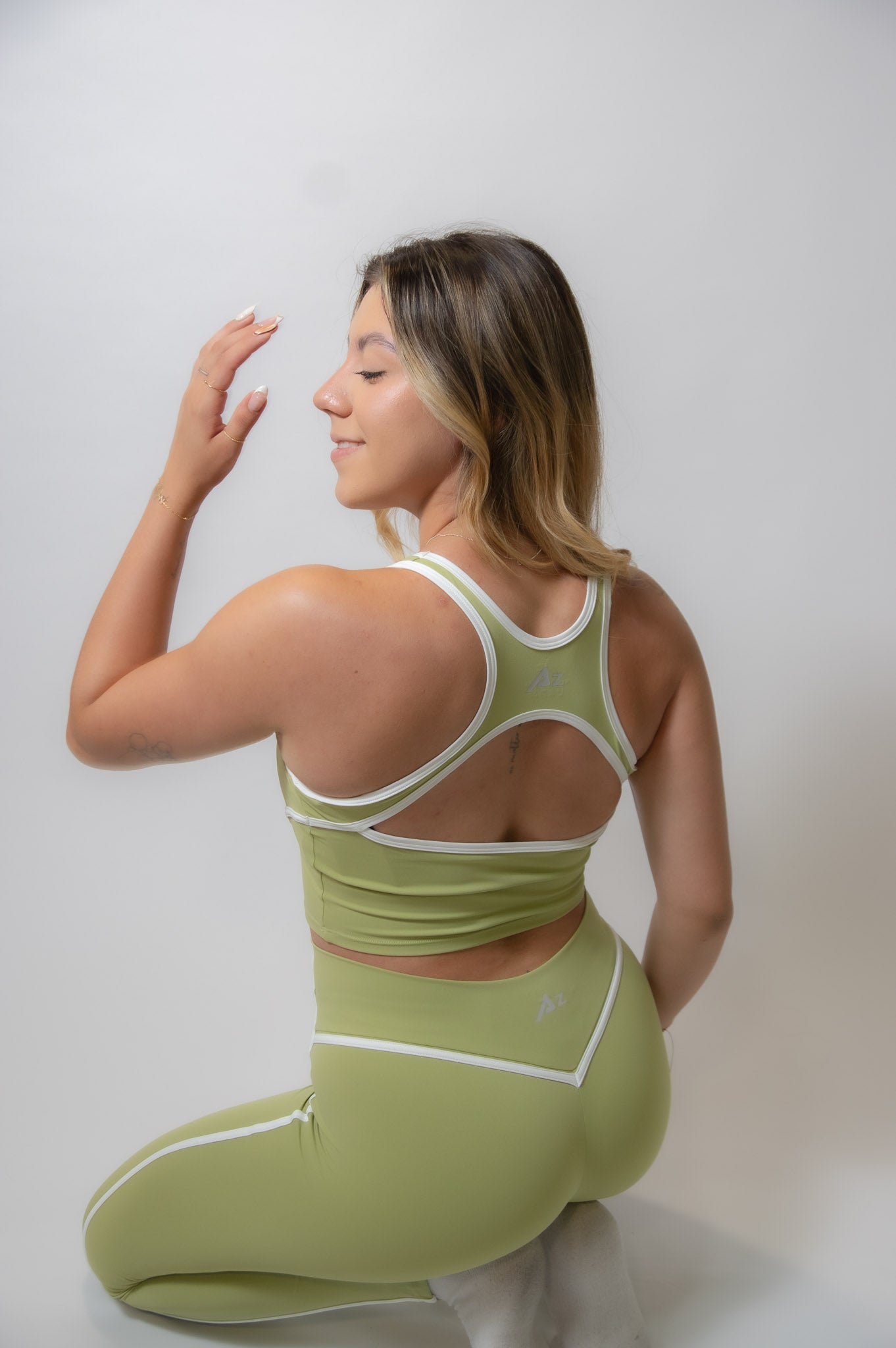 AZAD Niru Set | Crop Top + Leggings