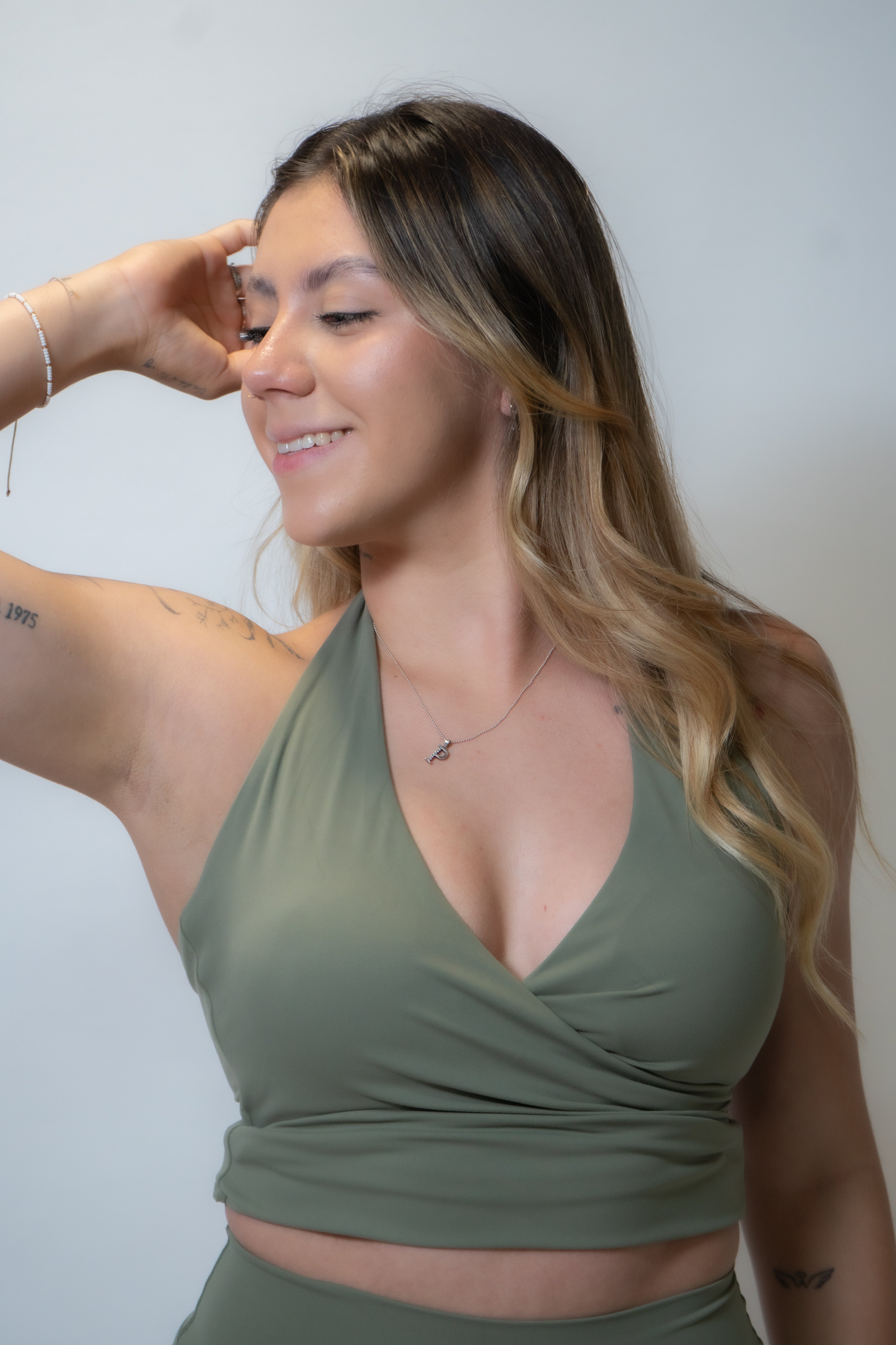 AZAD Parvaz Top Halter